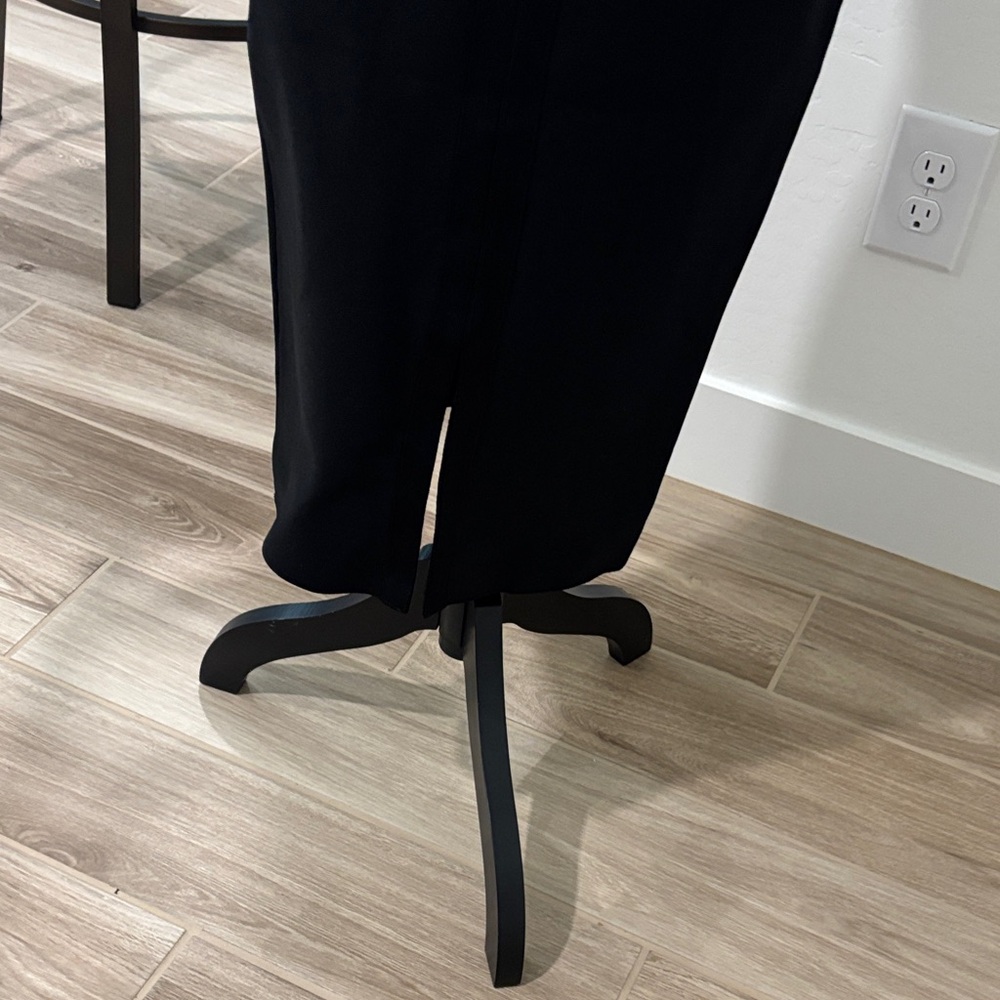 Gracia Classic Black Pencil Skirt - Picture 5 of 5